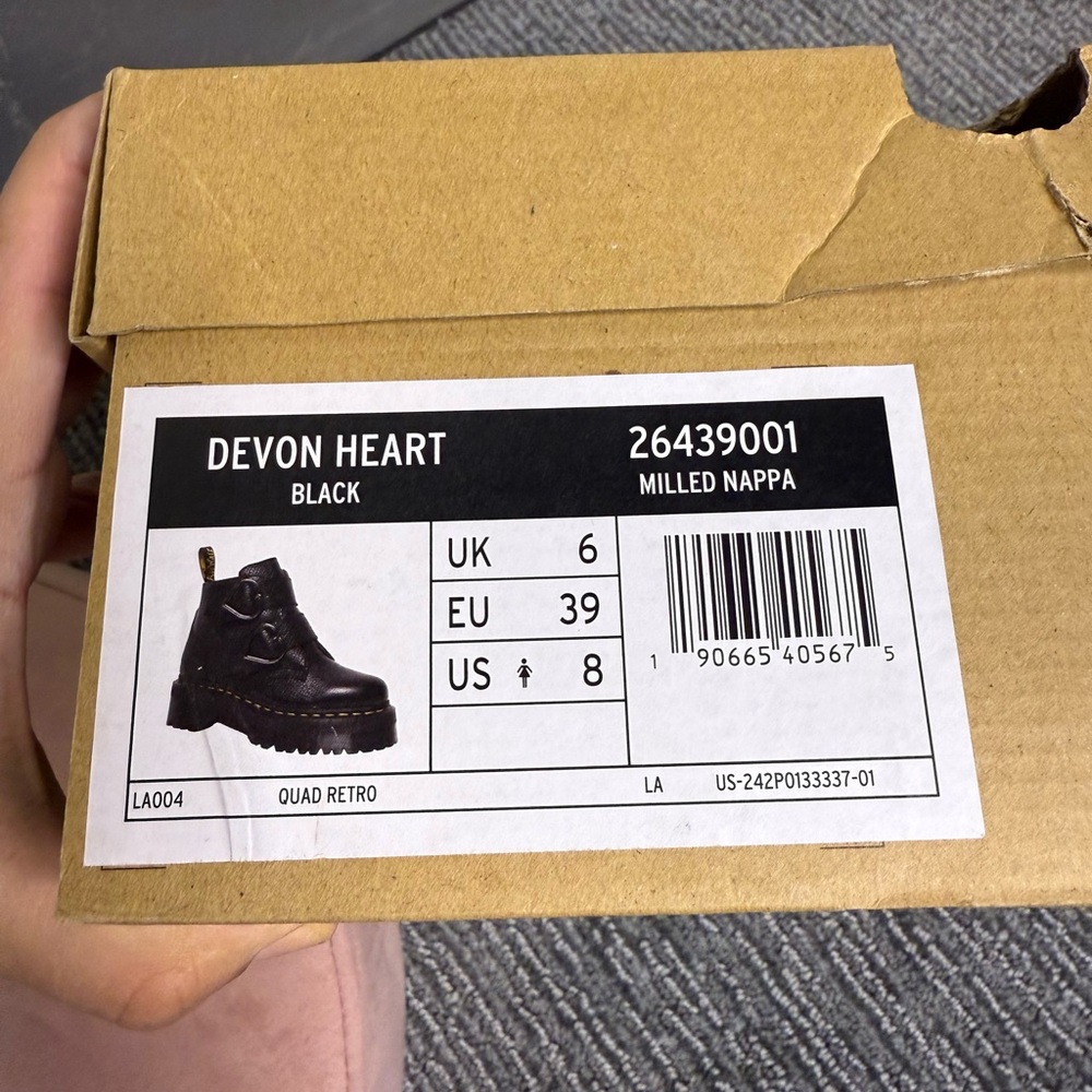 Dr Martens Devon Heart Boots